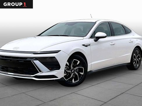 Used 2025 Hyundai Sonata SEL FWD image 1