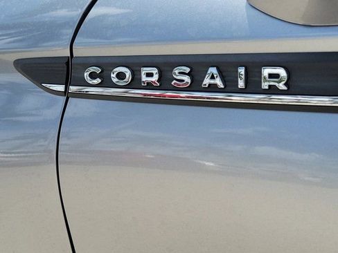 Certified 2022 Lincoln Corsair Reserve w/ Luxury Package image 9