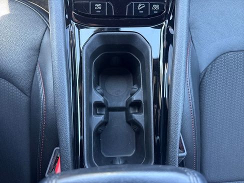 Used 2025 Jeep Compass Trailhawk AWD/4WD image 22