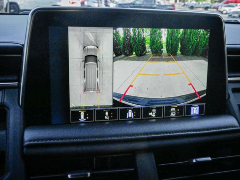 Used 2023 Chevrolet Tahoe High Country image 23