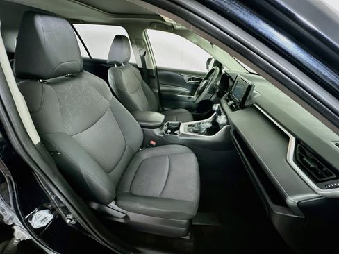 Used 2019 Toyota RAV4 XLE AWD/4WD image 33
