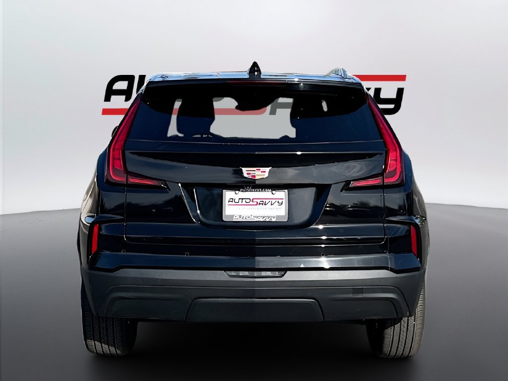 Used 2024 Cadillac XT4 Premium Luxury w/ Cold Weather Package FWD image 6