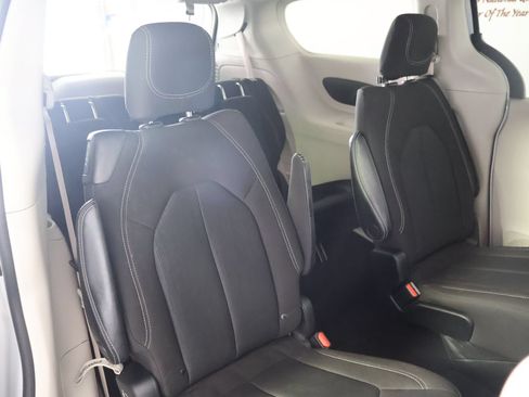 Used 2023 Chrysler Voyager LX FWD image 51