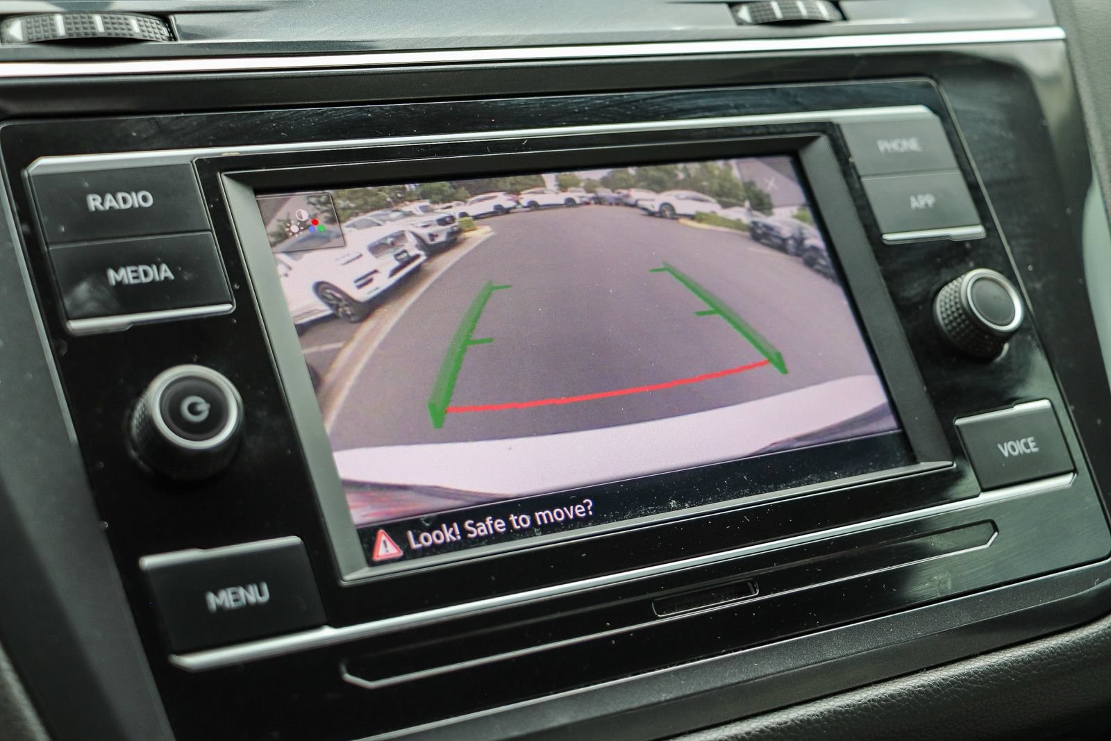 Used 2022 Volkswagen Tiguan S FWD image 26