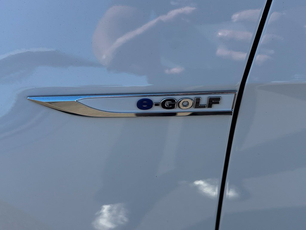 Used 2016 Volkswagen e-Golf SE FWD image 9