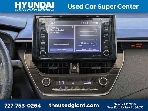Used 2021 Toyota Corolla LE FWD image 18