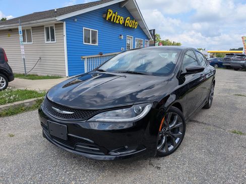 Used 2016 Chrysler 200 S w/ Navigation & Sound Group I AWD/4WD image 2