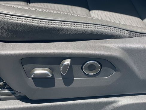 New 2026 GMC Yukon XL Denali AWD/4WD image 19