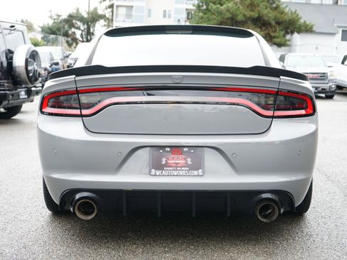 Used 2018 Dodge Charger R/T w/ Blacktop Package image 4