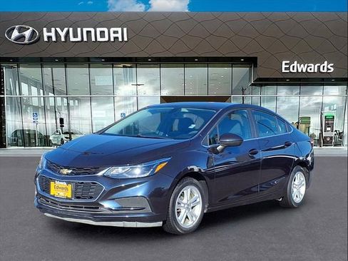 Used 2016 Chevrolet Cruze LT image 1