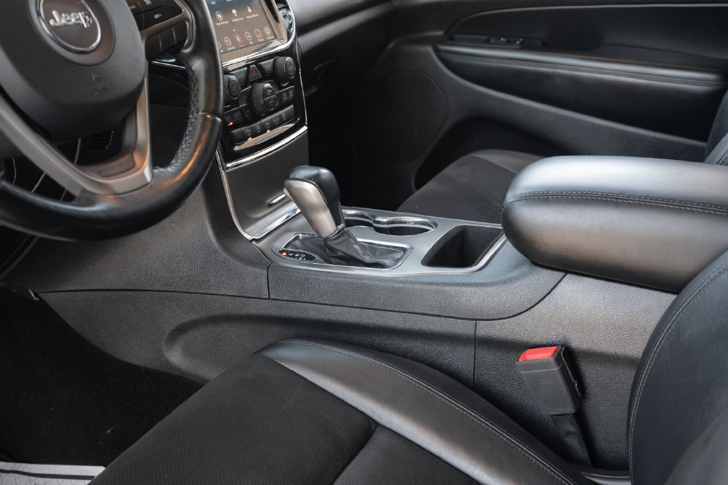 Used 2021 Jeep Grand Cherokee Laredo X RWD image 35