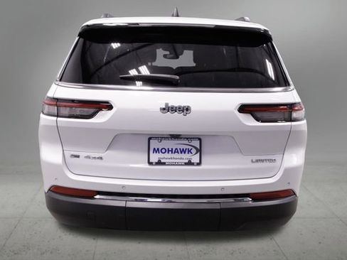 Used 2023 Jeep Grand Cherokee L Limited w/ Trailer Tow Group (B) image 4