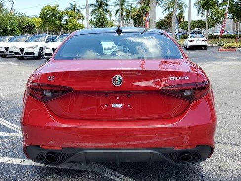 New 2023 Alfa Romeo Giulia Veloce RWD image 5