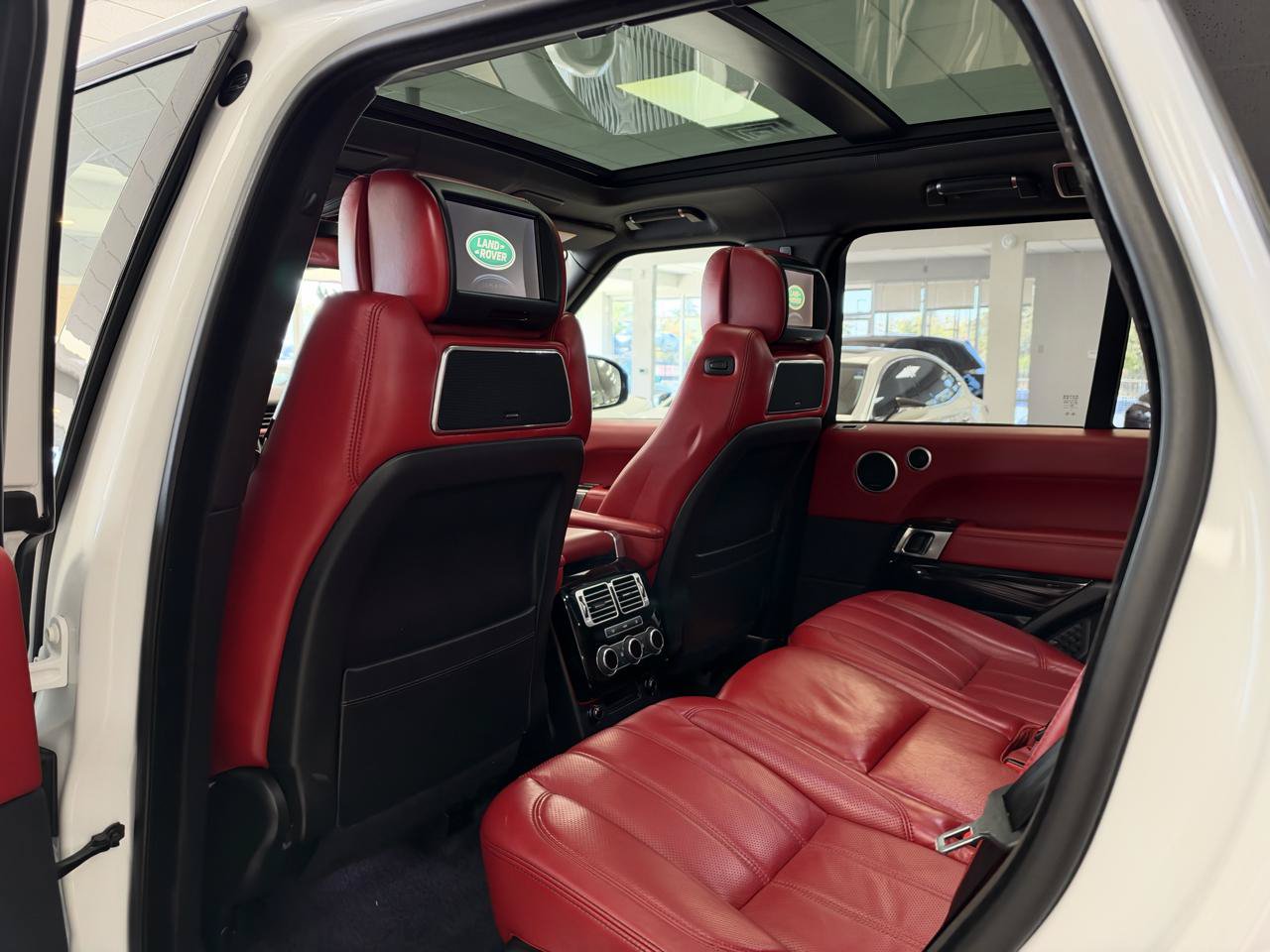 Used 2016 Land Rover Range Rover Autobiography AWD/4WD image 12