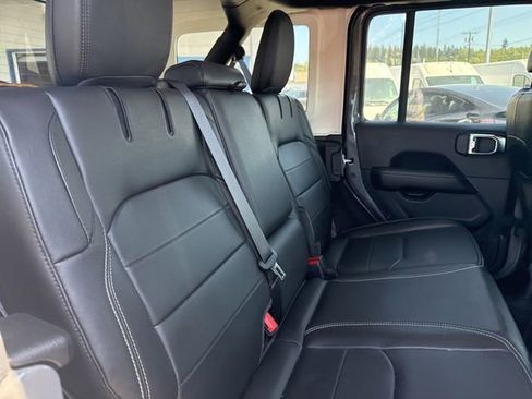 Used 2023 Jeep Wrangler Unlimited Sahara w/ Cold Weather Group AWD/4WD image 13