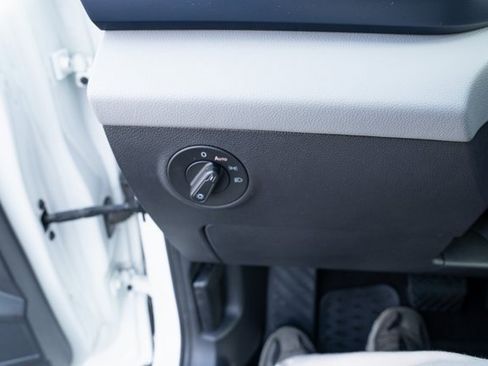 Certified 2023 Volkswagen Taos SE image 24