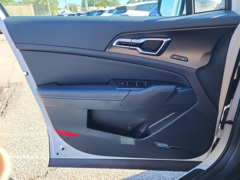 New 2026 Kia Sportage SX image 8