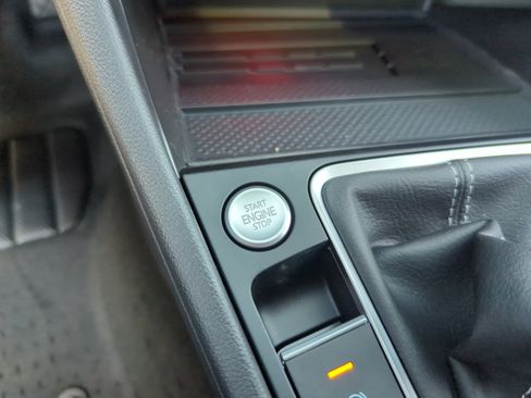 New 2025 Volkswagen Jetta SEL image 28