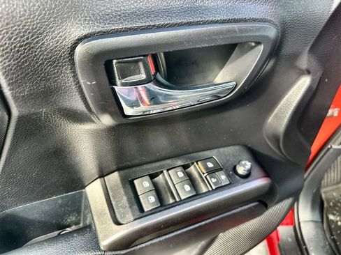 Used 2021 Toyota Tacoma TRD Off-Road image 24