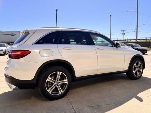 Used 2018 Mercedes-Benz GLC 300 4MATIC image 5