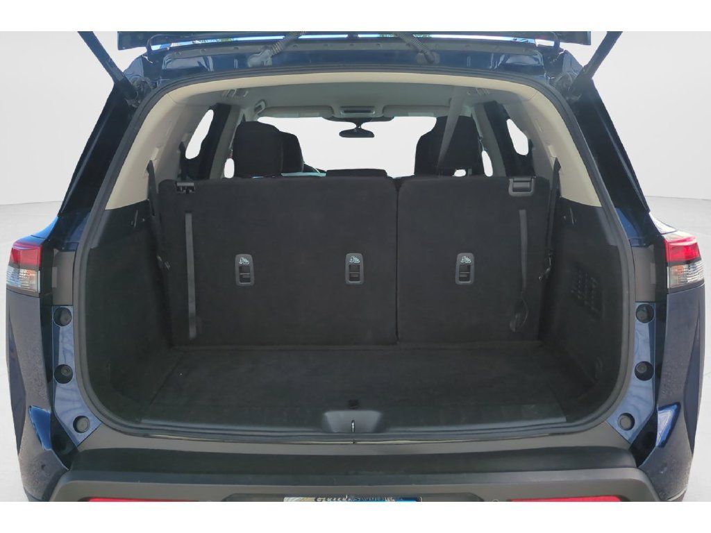 Certified 2025 Nissan Pathfinder SV FWD image 9
