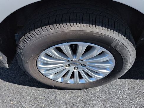 Used 2013 Lincoln MKX FWD w/ Wood Pkg image 9