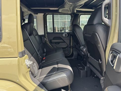 New 2025 Jeep Wrangler Unlimited Rubicon 392 image 22