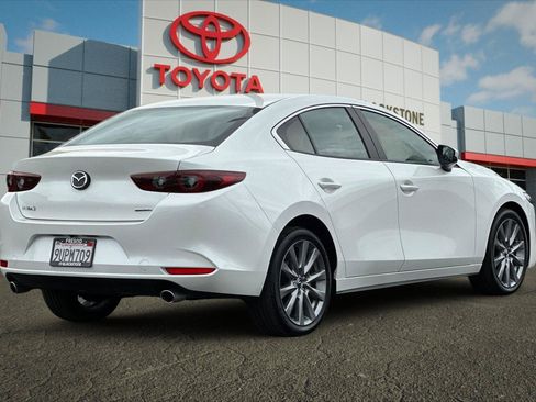Used 2025 MAZDA MAZDA3 s FWD image 3