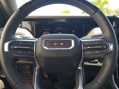 Used 2026 GMC Yukon Elevation w/ Elevation Premium Package RWD image 24