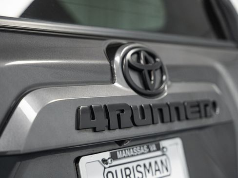 Used 2019 Toyota 4Runner SR5 Premium image 9