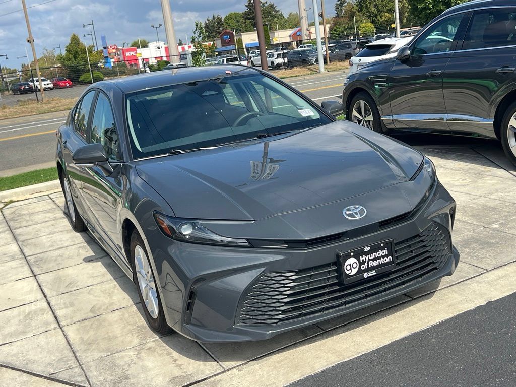 Used 2025 Toyota Camry LE FWD image 3