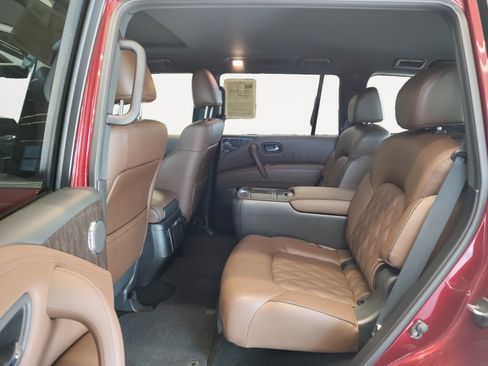Used 2024 Nissan Armada Platinum w/ Captain's Chairs Package RWD image 25