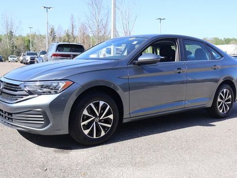 Certified 2024 Volkswagen Jetta S image 4