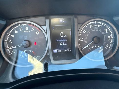 Used 2016 Toyota Tacoma TRD Sport w/ Towing Package AWD/4WD image 25