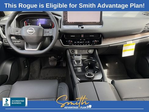 Used 2026 Nissan Rogue Platinum w/ Platinum Premium Package image 13