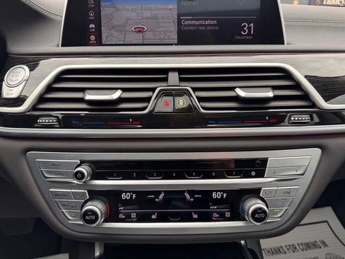 Used 2022 BMW 740i 740i Sedan 4D image 30