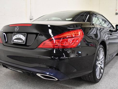 Used 2019 Mercedes-Benz SL 550 image 30