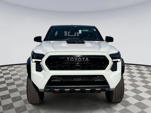 Used 2026 Toyota Tacoma TRD Pro AWD/4WD image 6