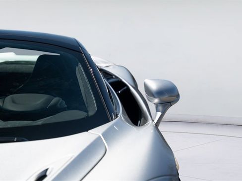 New 2025 McLaren 750S Spider image 34