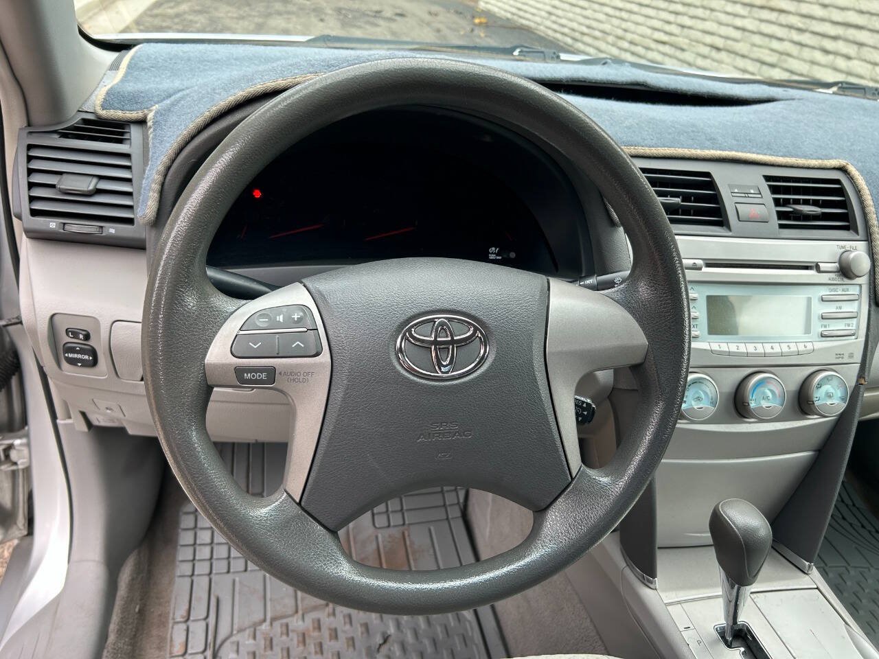 Used 2008 Toyota Camry LE FWD image 25