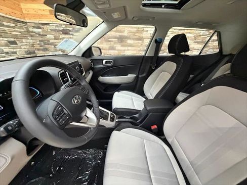 New 2026 Hyundai Venue SEL image 11