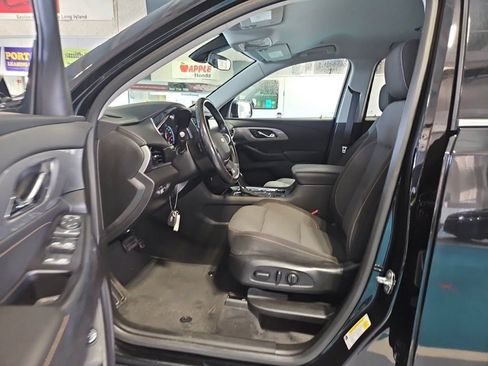 Used 2020 Chevrolet Traverse LT w/ Driver Confidence II Package AWD/4WD image 6