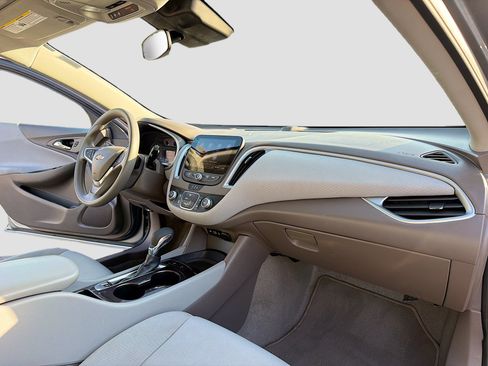 Used 2024 Chevrolet Malibu LS w/ Driver Confidence Package FWD image 5