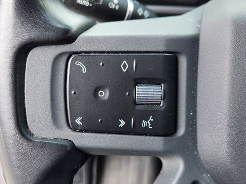 Used 2023 Land Rover Defender 130 X-Dynamic SE AWD/4WD image 23
