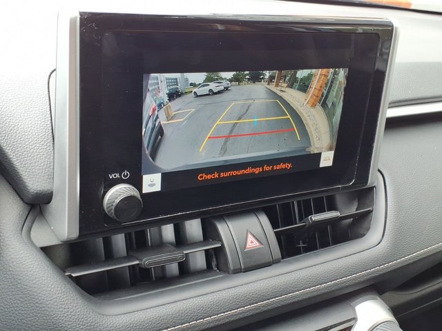 Used 2025 Toyota RAV4 XLE AWD/4WD image 11