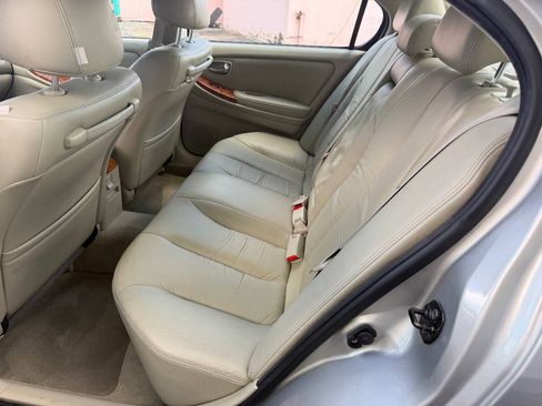 Used 2004 INFINITI I35 FWD image 9