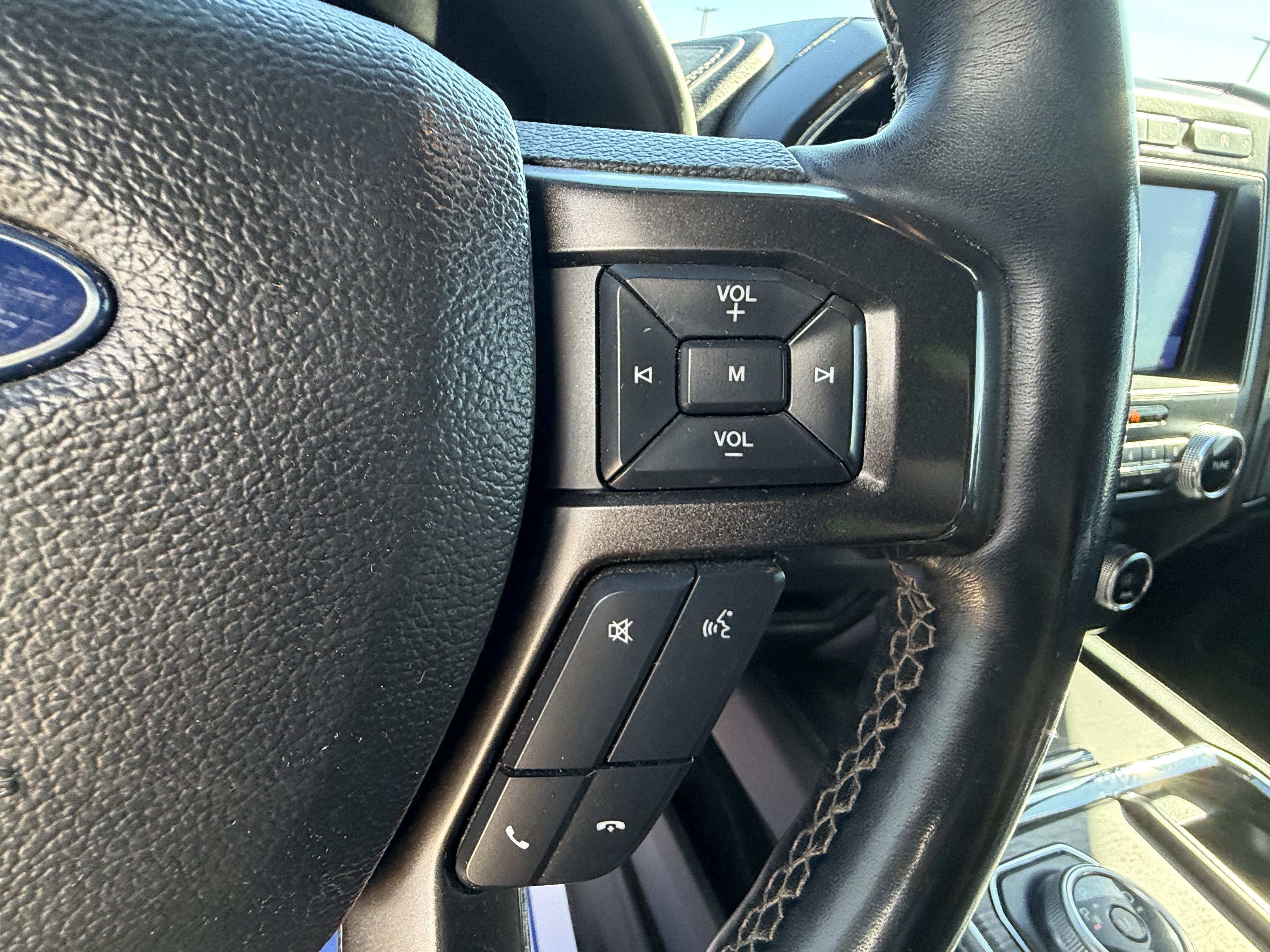 Used 2021 Ford Expedition Max Limited AWD/4WD image 23