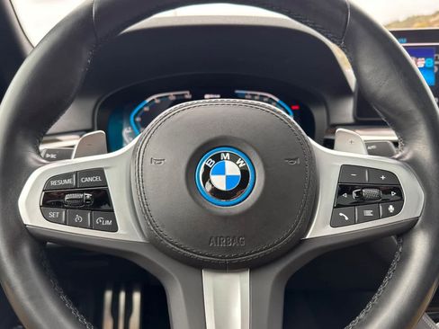 Certified 2023 BMW 530e w/ M Sport Package image 28