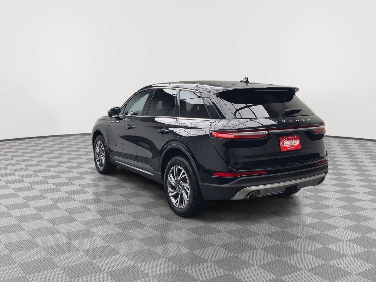 Used 2023 Lincoln Corsair AWD w/ Towing Package image 37