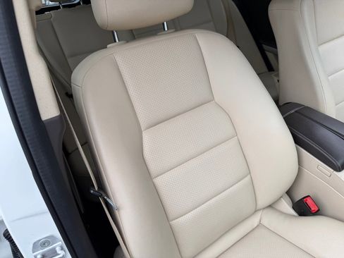 Used 2013 Mercedes-Benz GLK 350 4MATIC image 24